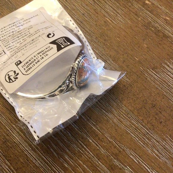 Boho Vintage Style Oval Faux Turquoise Inlaid Cuff Bracelet - Picture 9 of 9